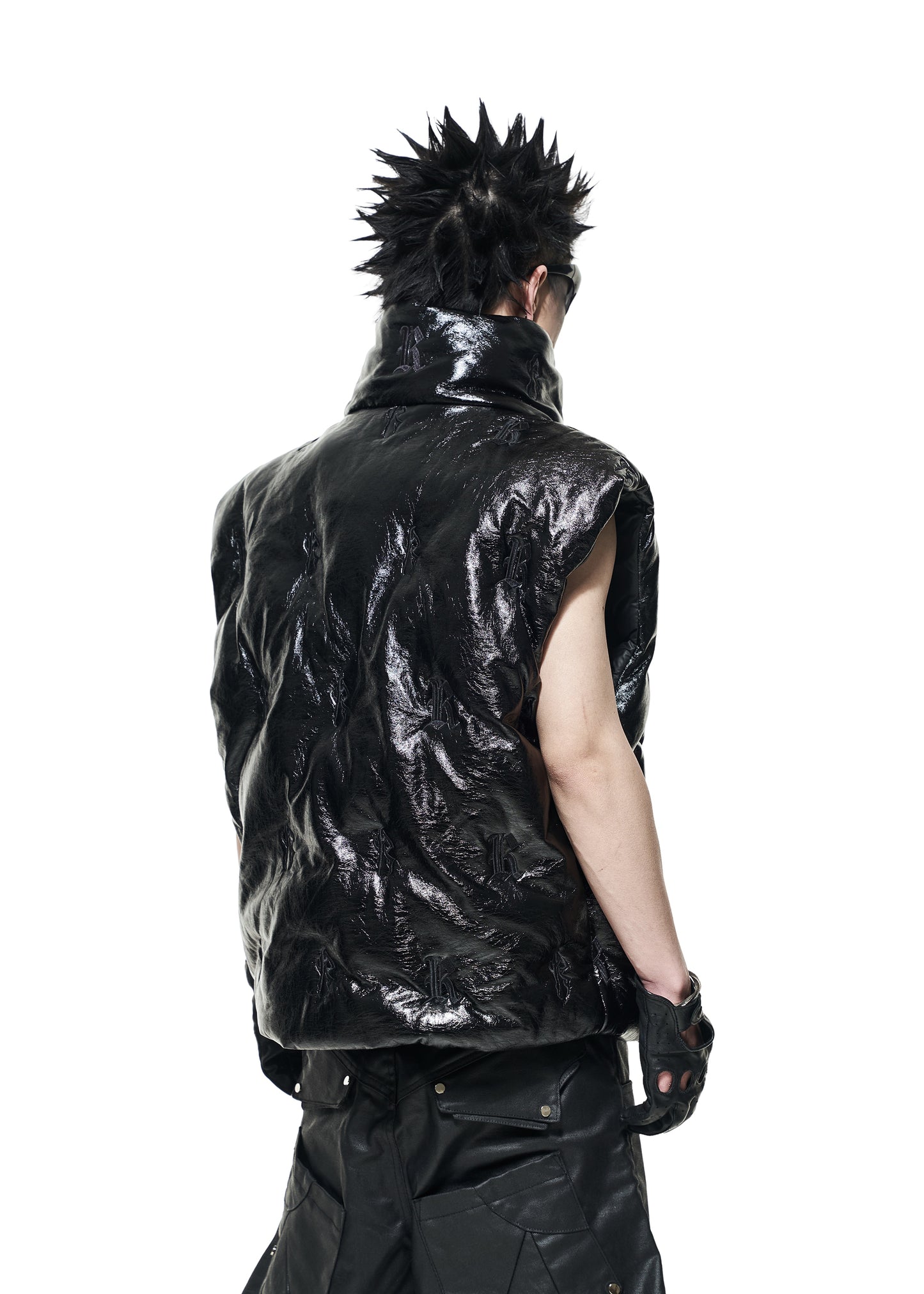 "R" LOGO EMBROIDRED PUFFER VEST - AK092