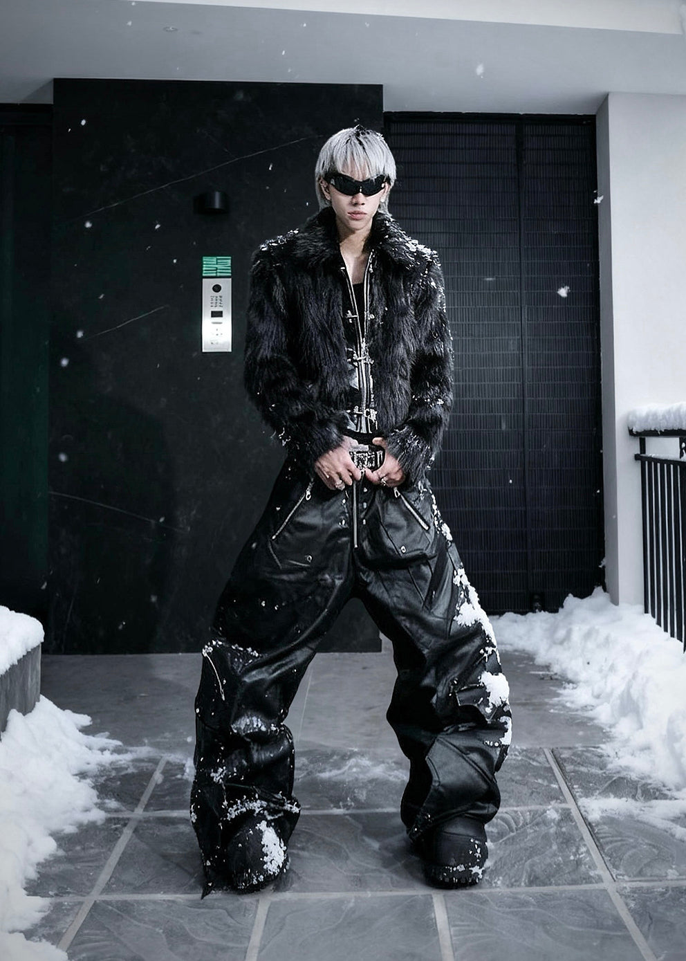 BLVCK FUR CROP JACKET - AK093A – RICH WORLDWIDE