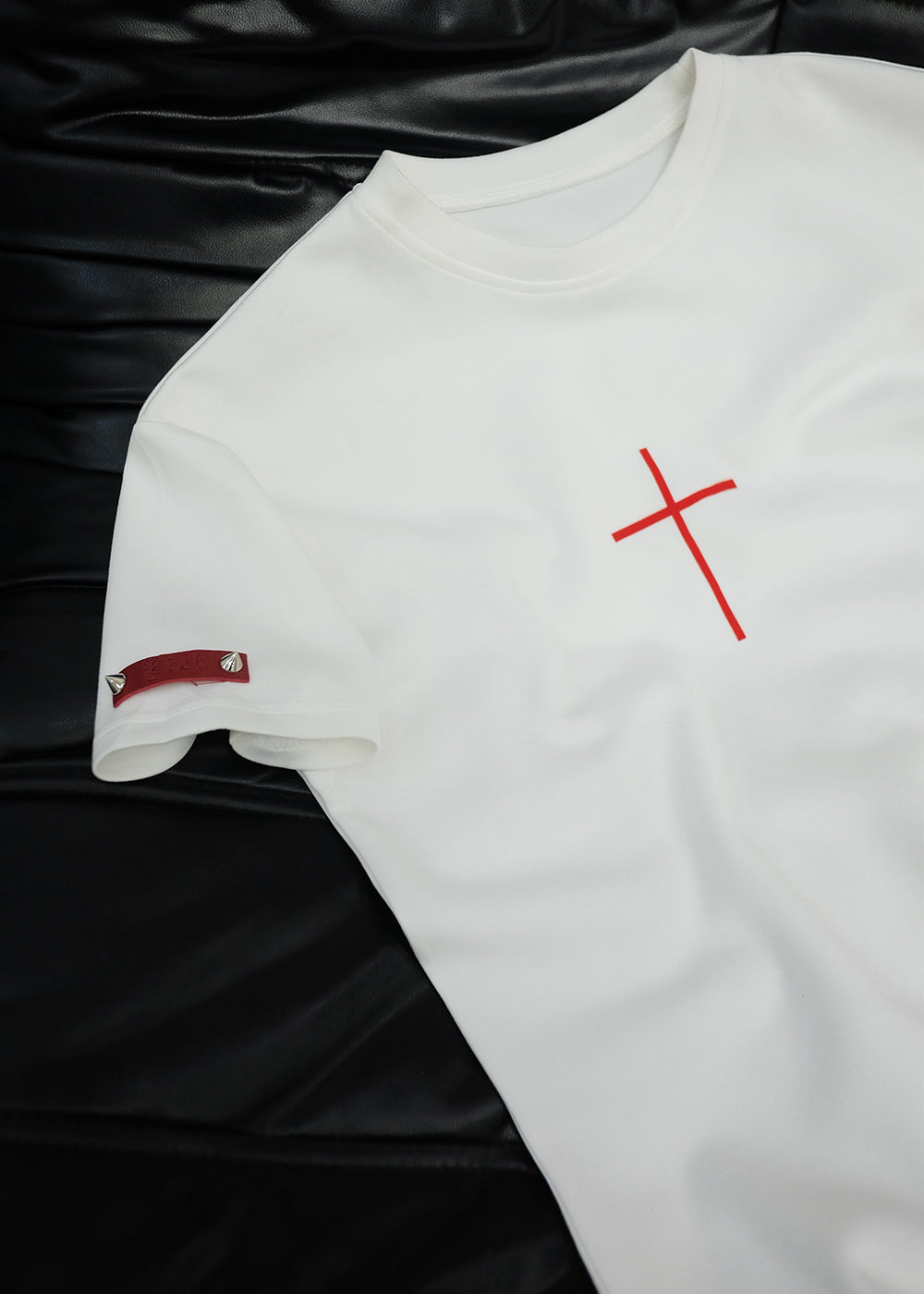 DRKNSS CLUB CROSS T-SHIRT (WH) - AN127B
