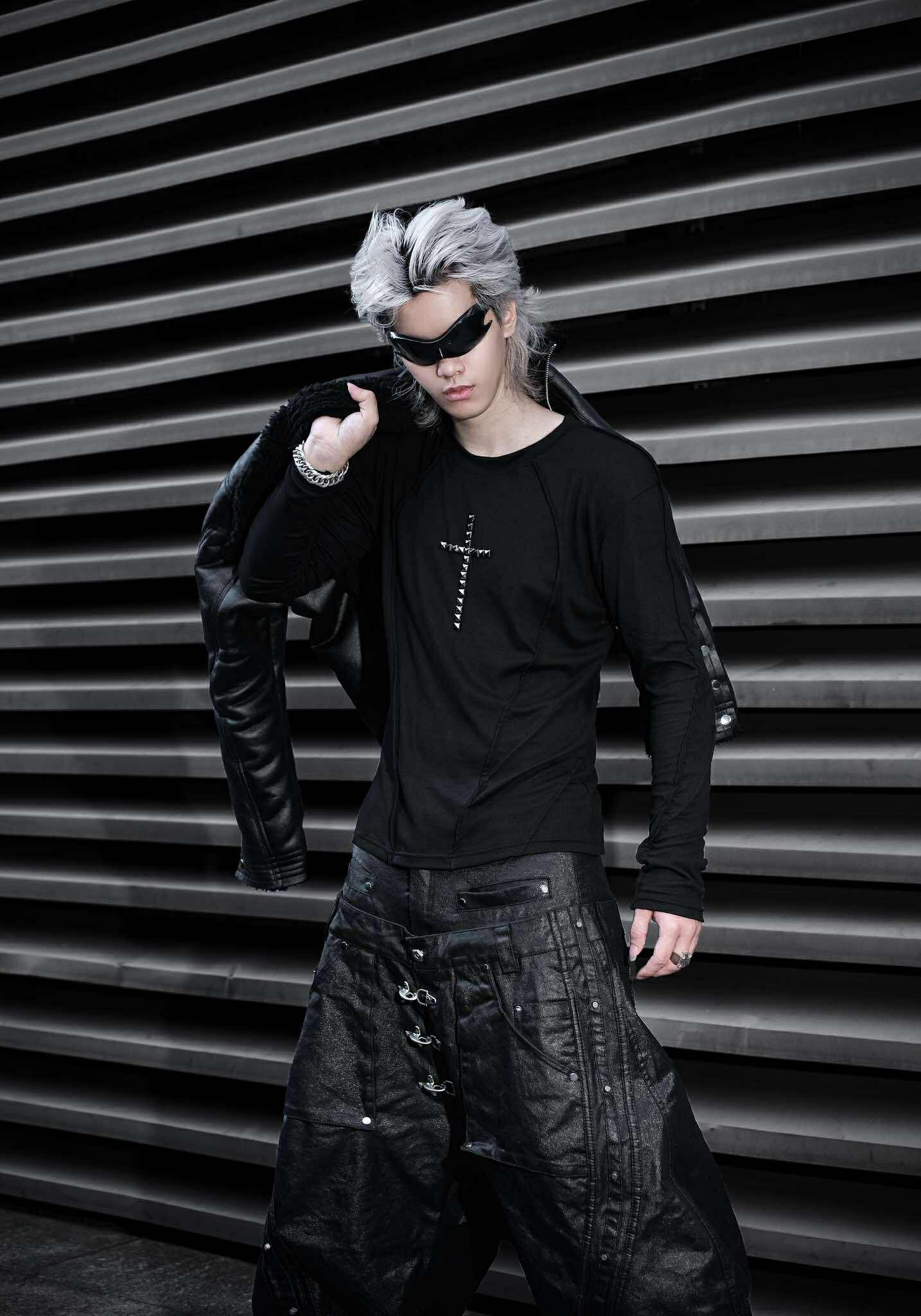 RIVETED CROSS SLIM LONGSLEEVE - AD068